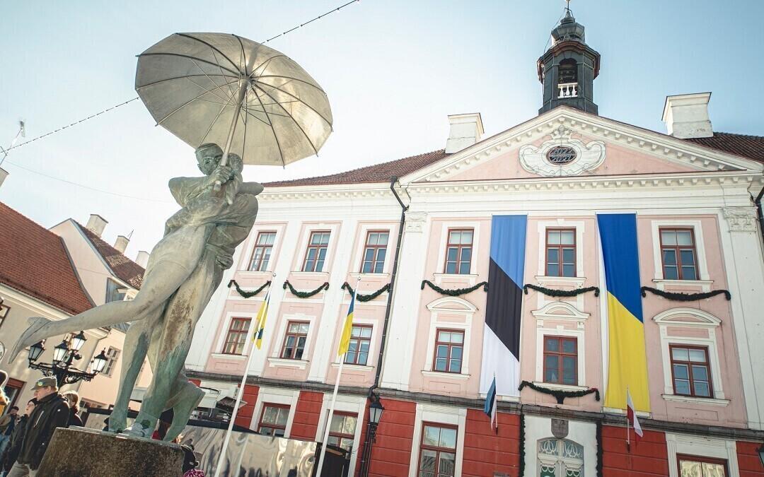 Tartu Town Hall with Ukrainian flags.