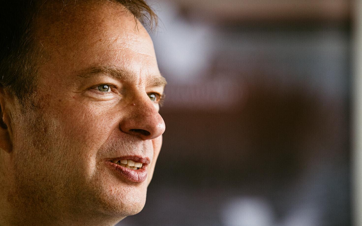 Хандо Суттер.