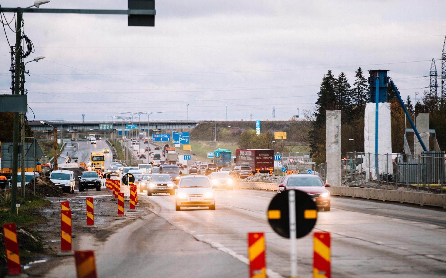 Петербури теэ со стороны перекрестка в Вяо.