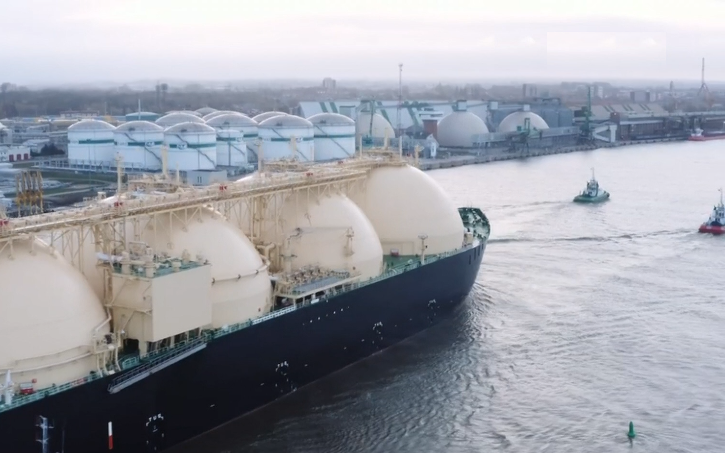 Плавучий СПГ-терминал. Иллюстративная фотография.