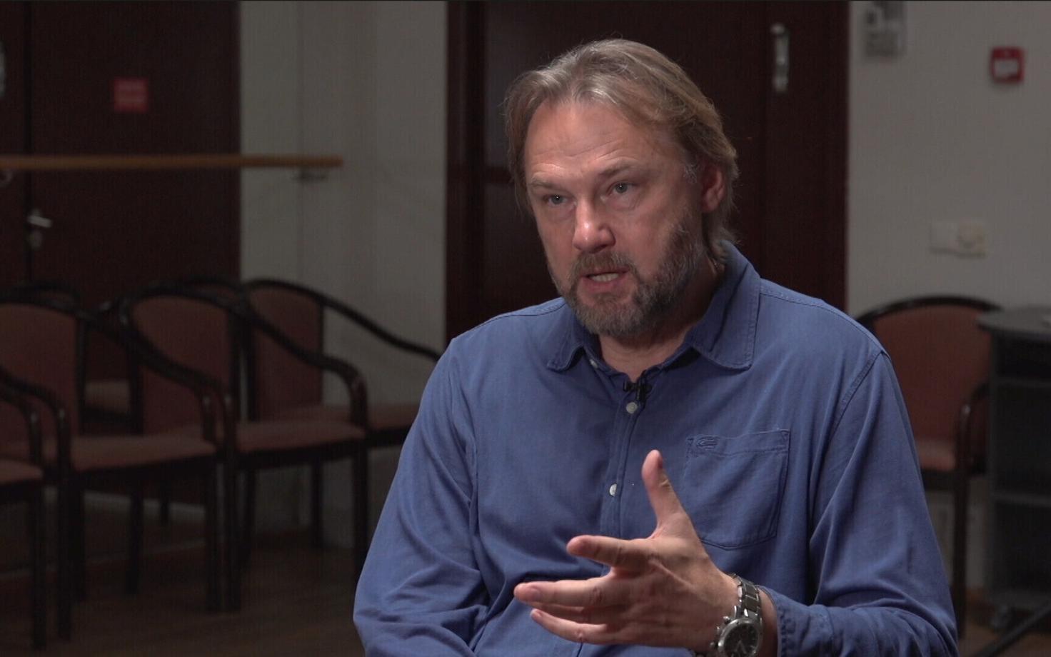 Роль Волшебника в спектакле исполнит Александр Ивашкевич.