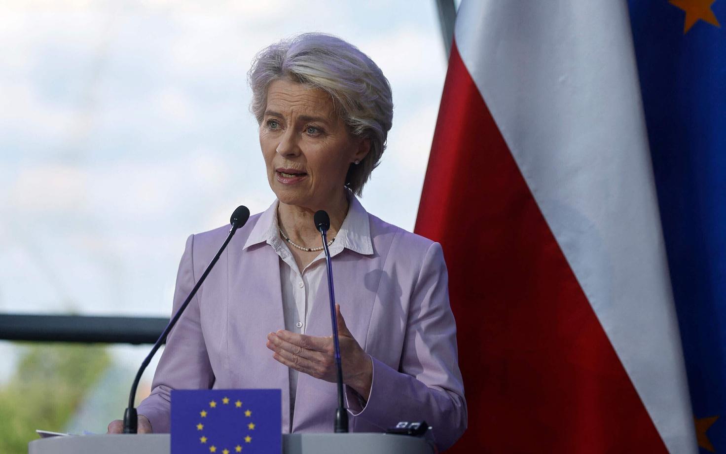 Ursula von der Leyen Varssavis pressikonverentsil