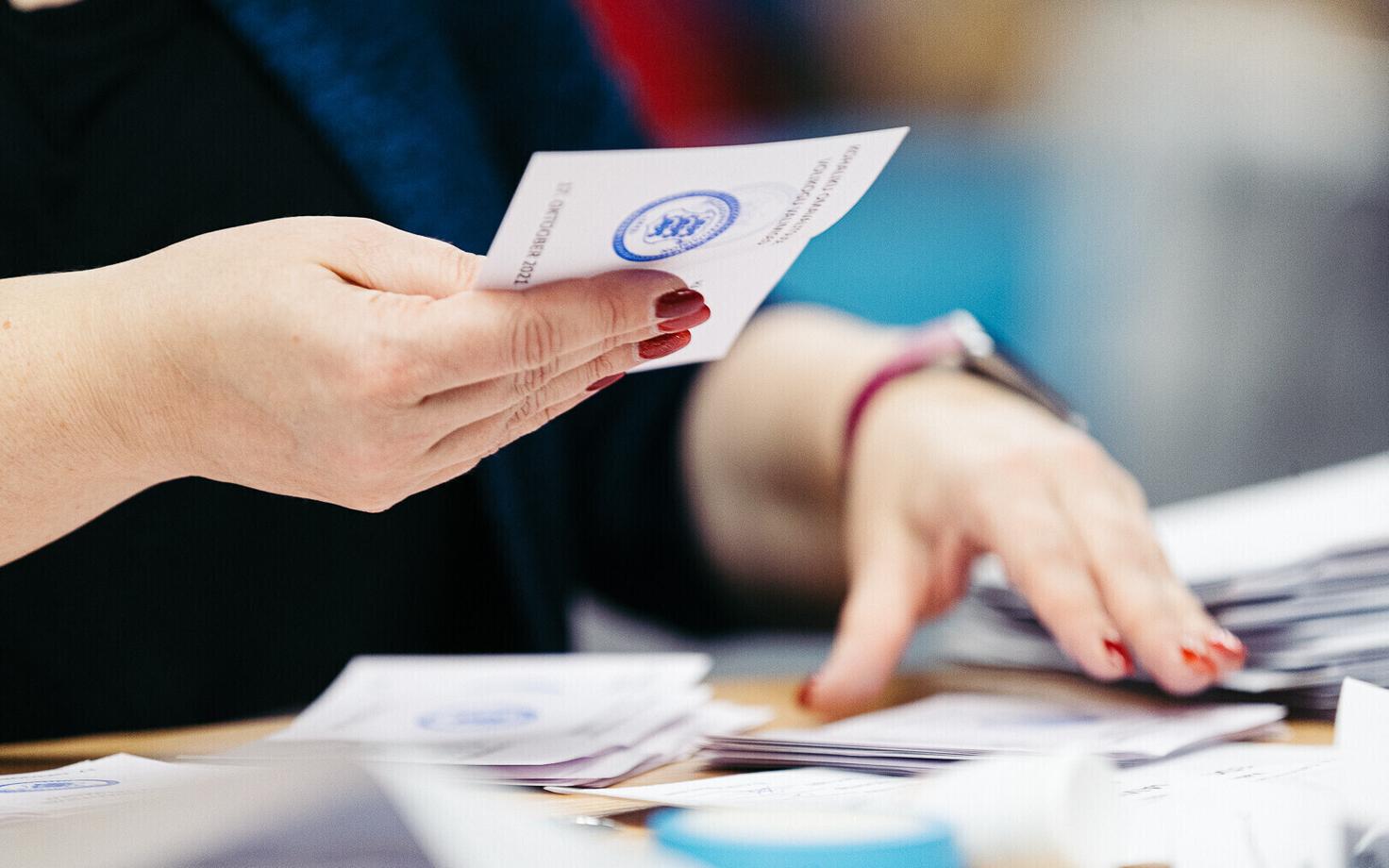 Valimiste hääletussedelite ülelugemine.