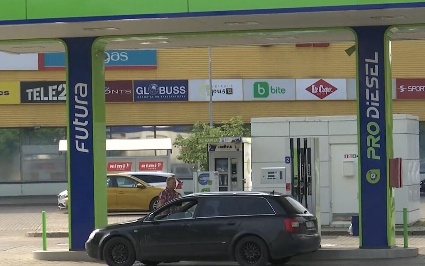 АЗС в Латвии.