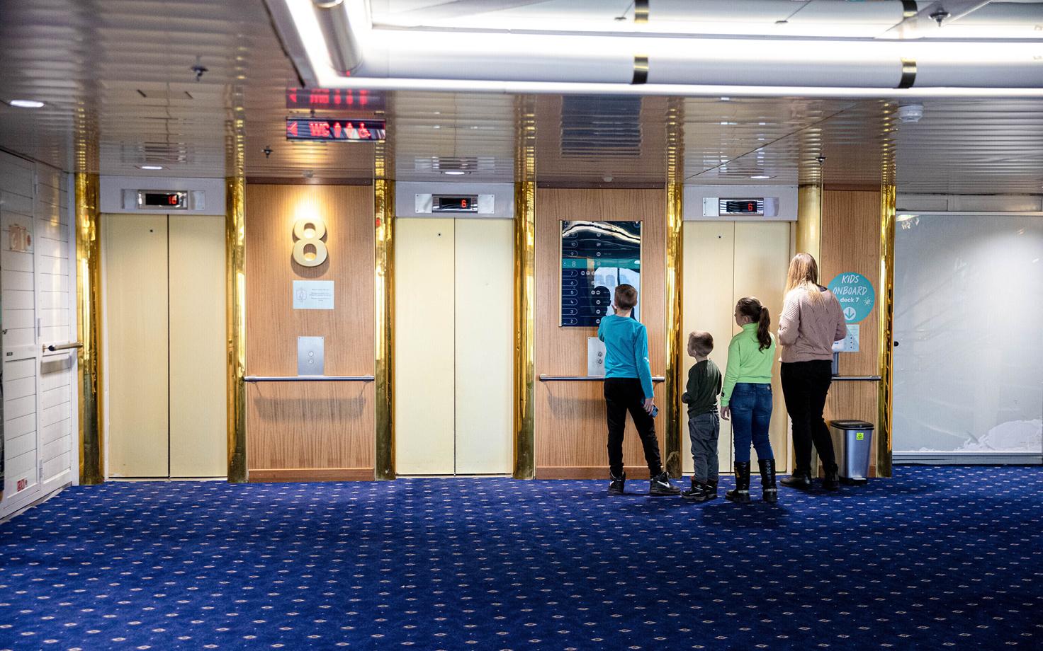 Размещение украинских беженцев на пароме Isabelle.