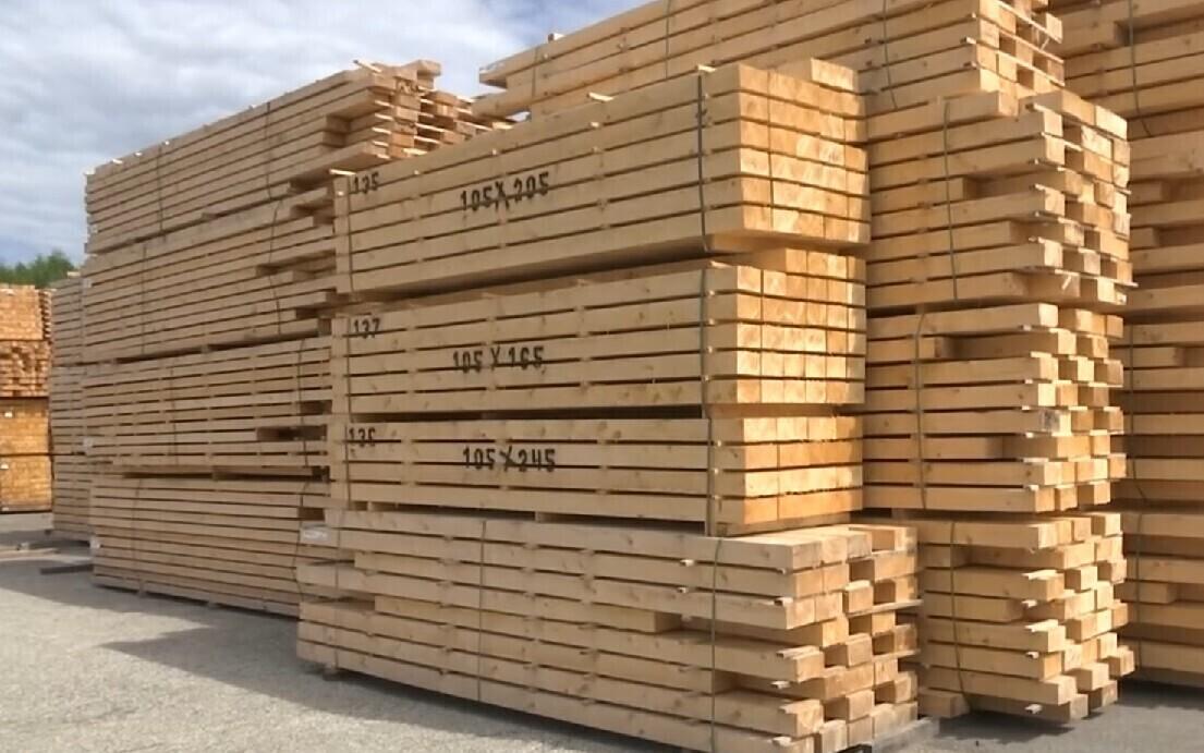 Из товаров в марте больше всего экспортировали электрооборудование (15% от общего объема экспорта), сельскохозяйственную продукцию и продукты питания (13%), а также древесину и изделия из древесины (13%).