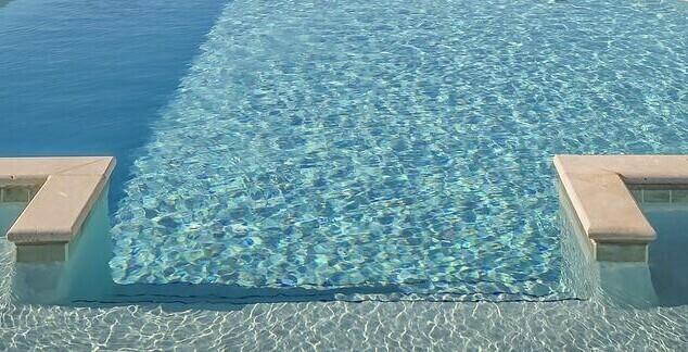 Бассейн. Иллюстративное фото.