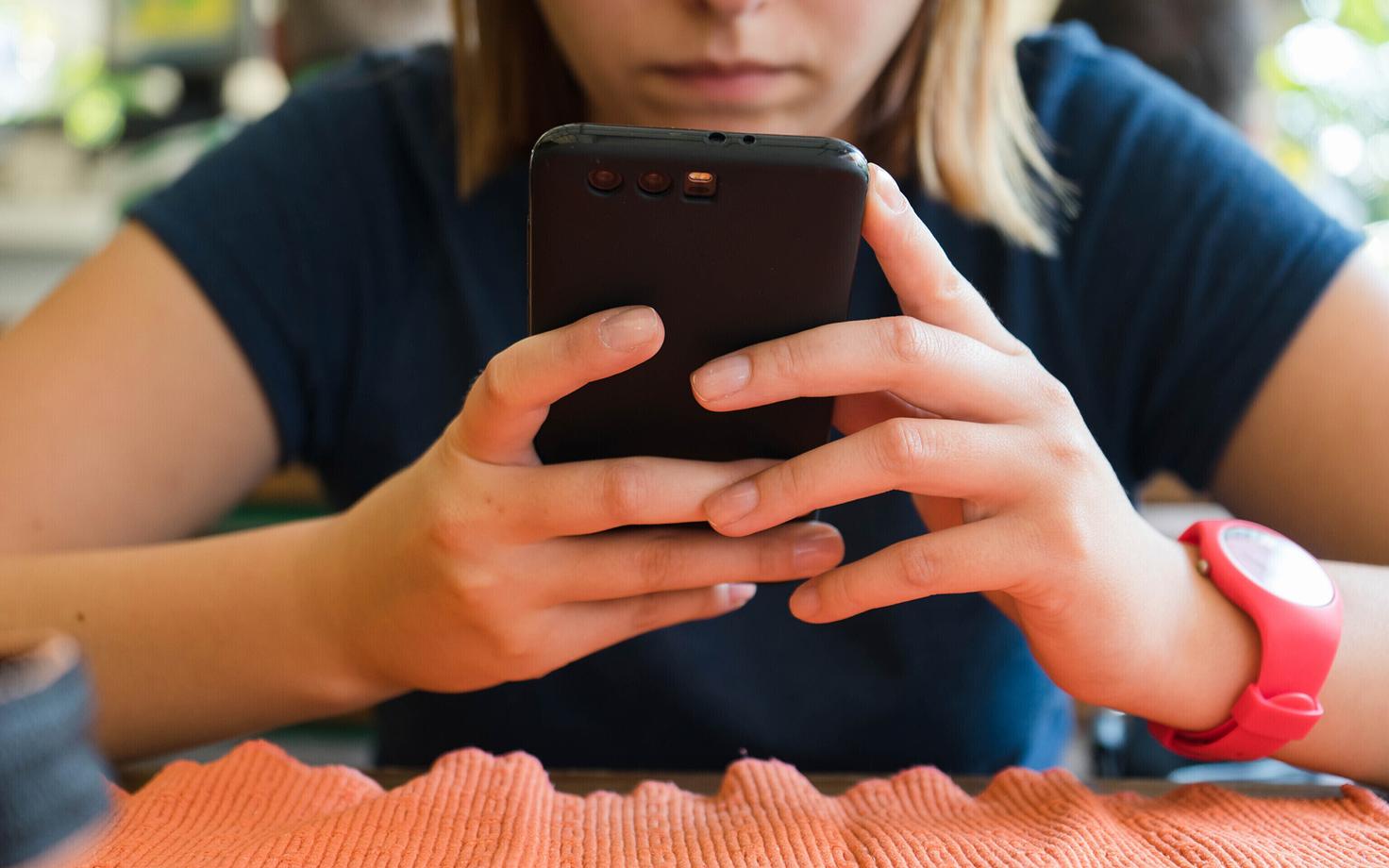 Sotsiaalmeedias suhtlevad õpetajad ja õpilased peamiselt kiireloomulistes küsimustes.