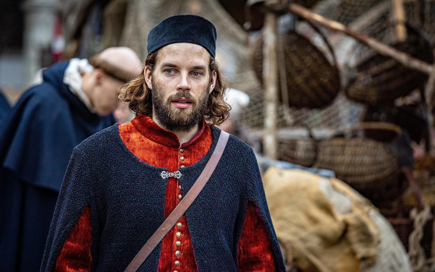 Мартен Метсавийр в роли аптекаря Мельхиора.