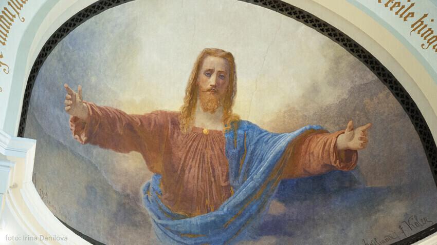 Фреска в Таллиннской церкви Каарли «Придите все ко мне...» написана Йоханом Кёллером в 1879 году.