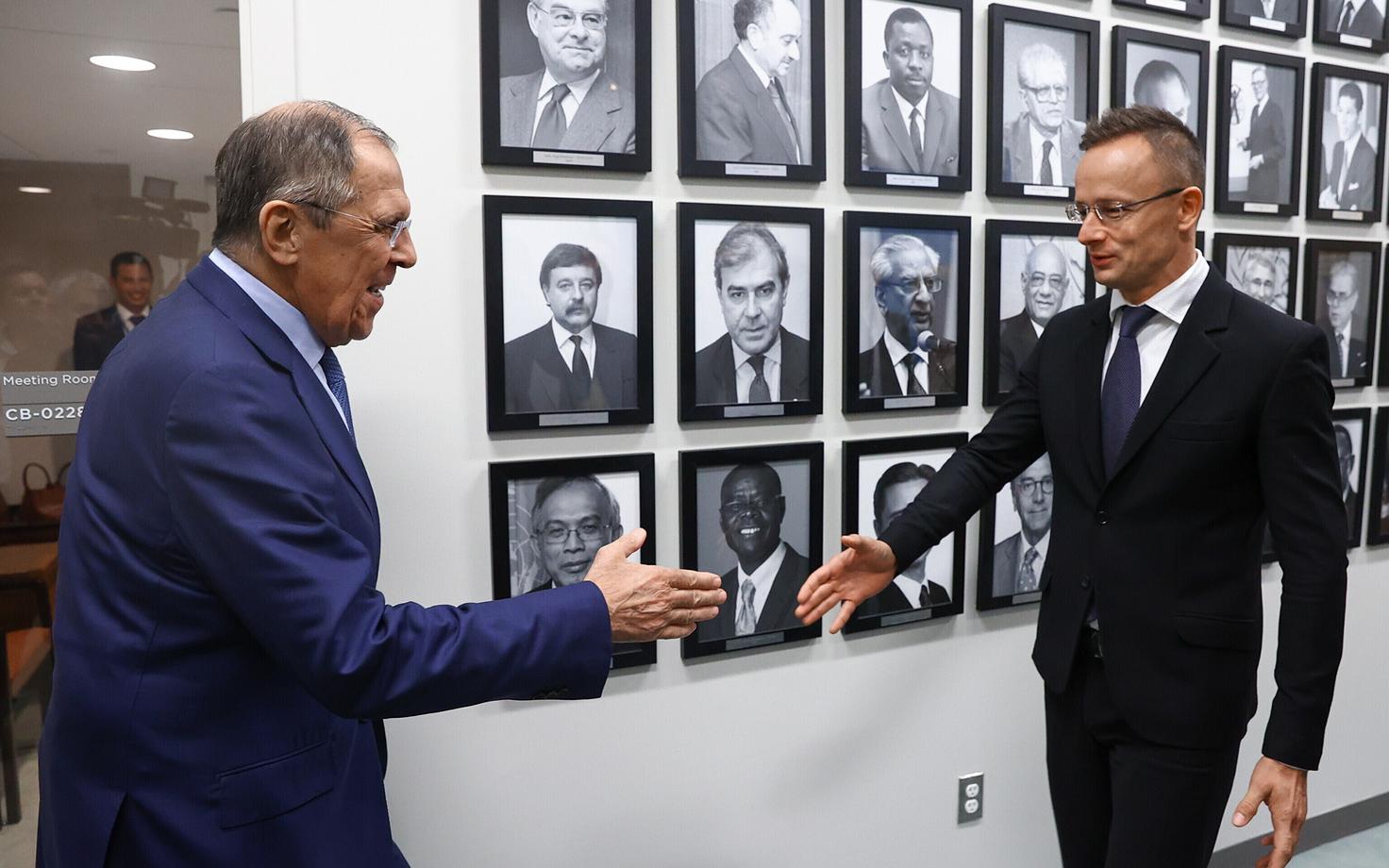 Vene välisminister Sergei Lavrov (vasakul) ja Ungari välisminister Peter Szijjarto kohtusid sel nädalal ÜRO-s.