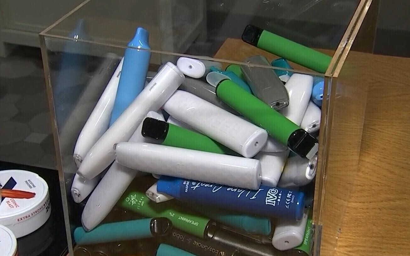 Disposable e-cigarettes.