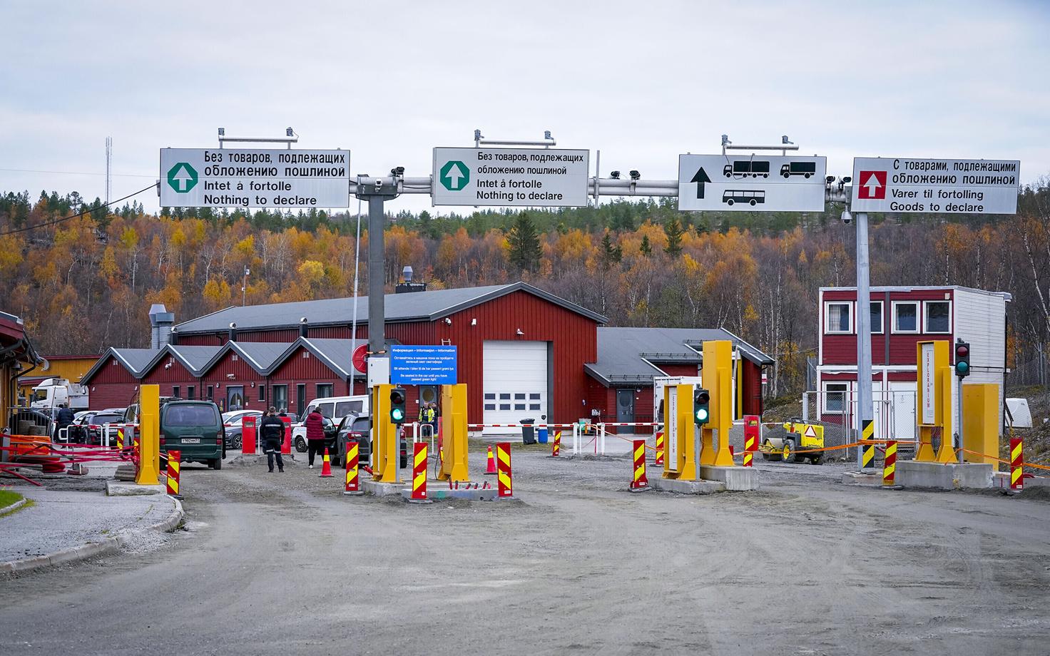 Норвежско-российская граница в Финнмарке, северная часть Норвегии.