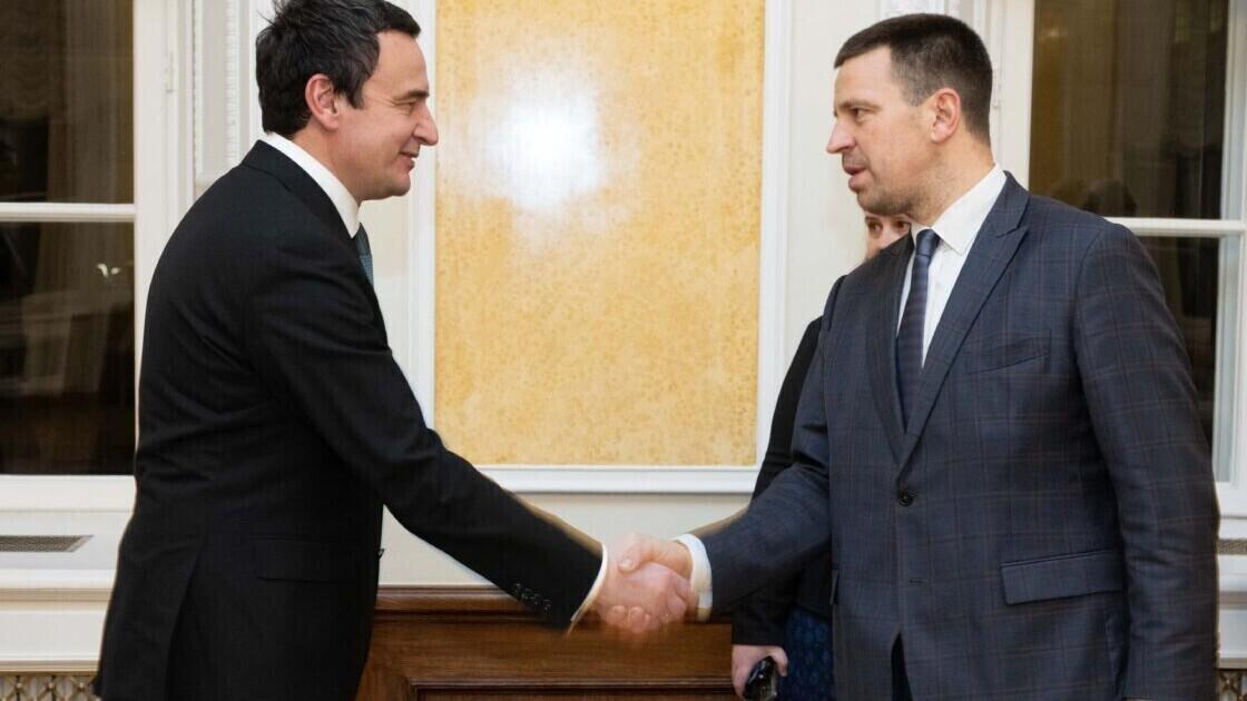 Премьер-министр Косово Альбин Курти и спикер Рийгикогу Юри Ратас.