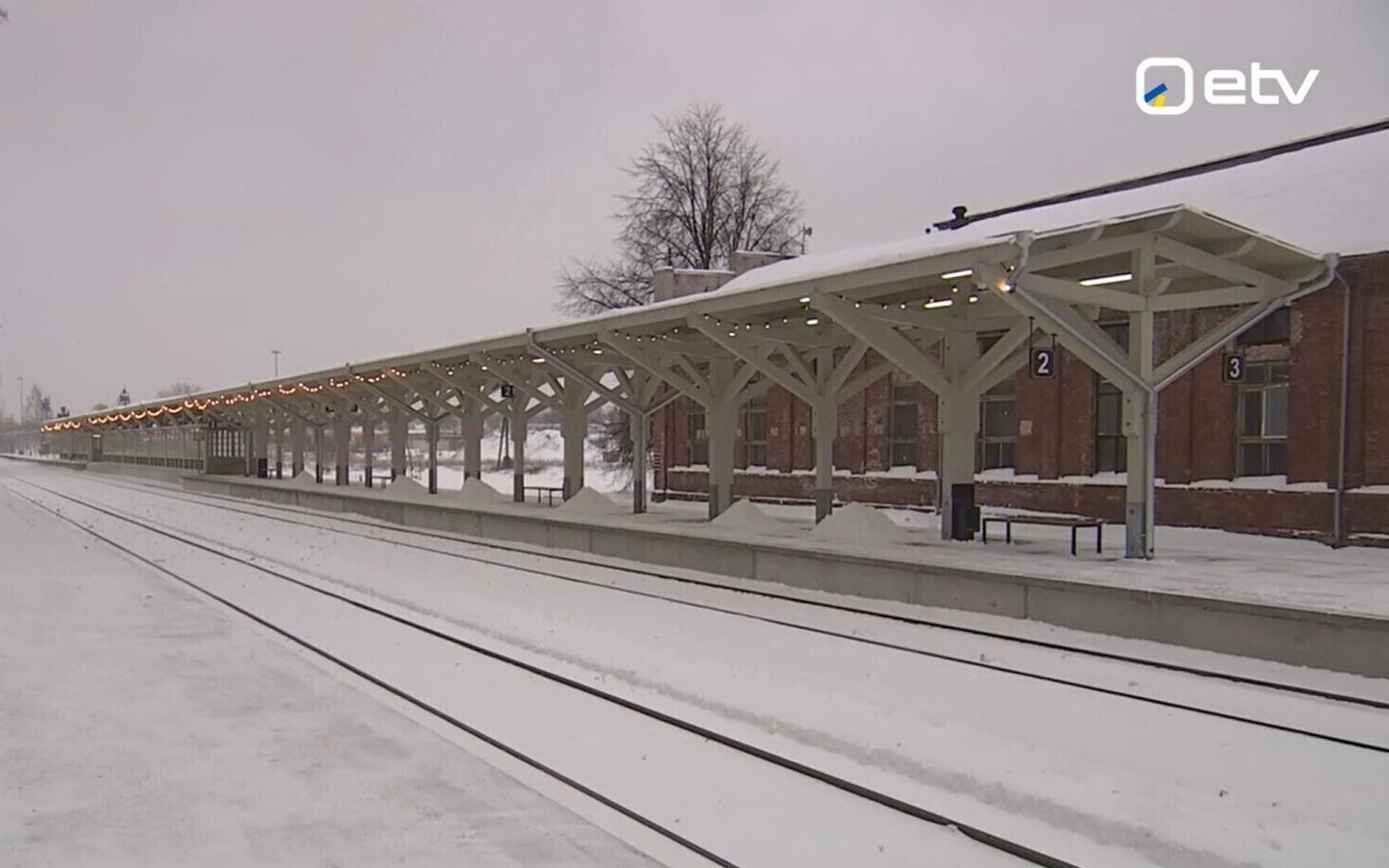 The new waiting pavilion at Tartu train station.