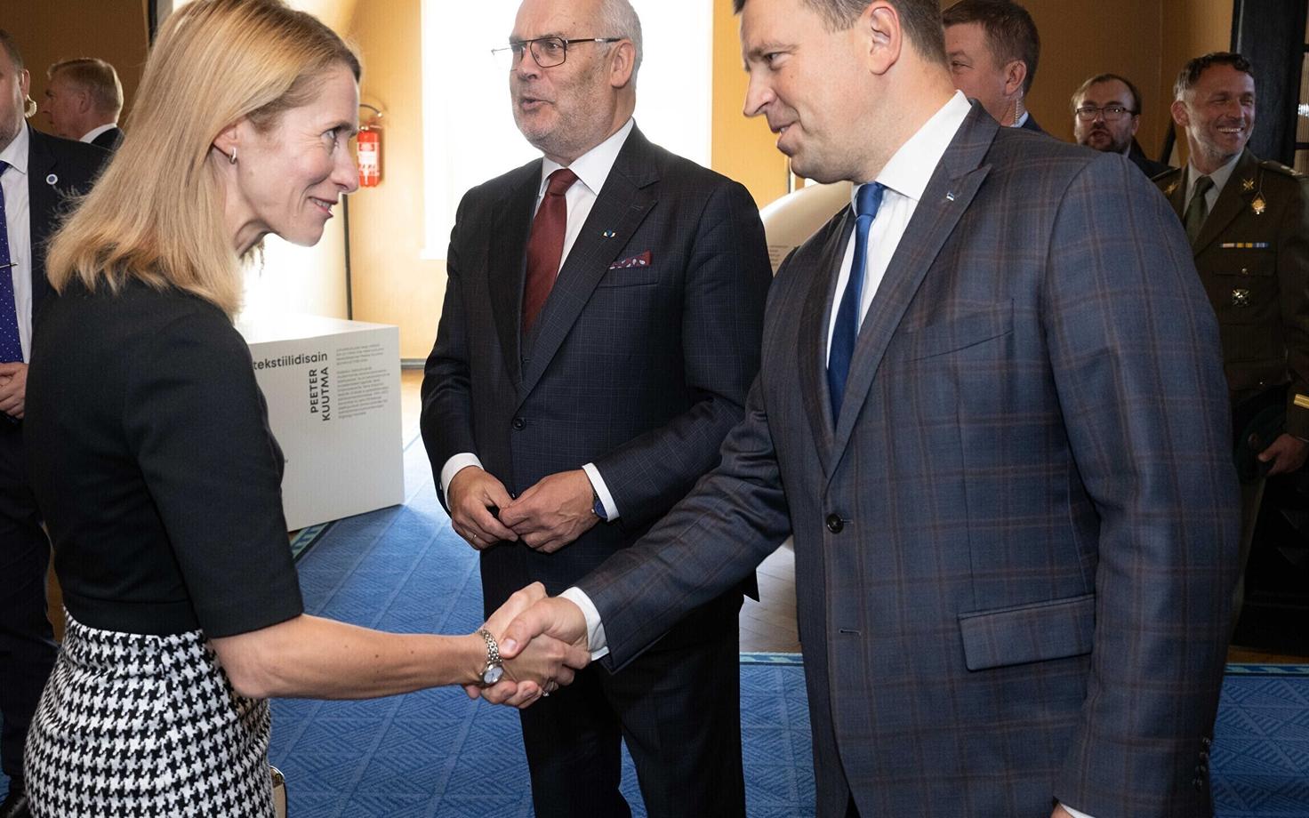 Кая Каллас и Юри Ратас по-прежнему лидируют в рейтинге наиболее предпочтительных премьер-министров.