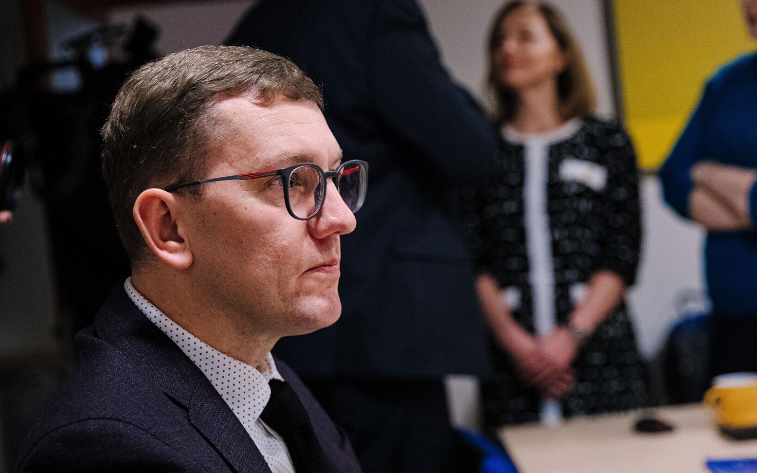 Кристен Михал.