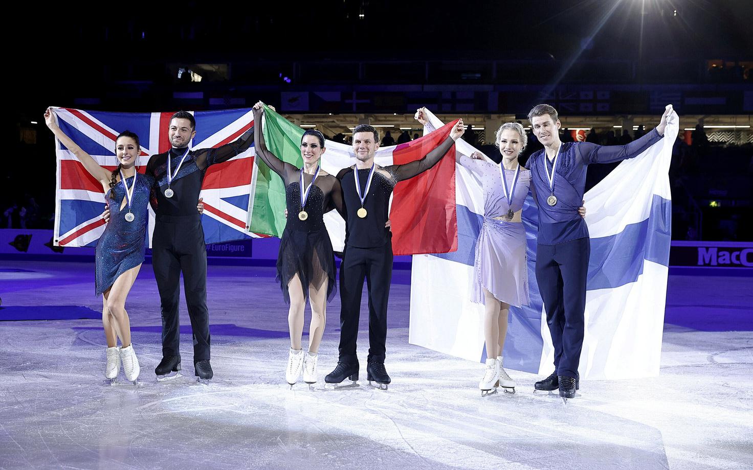 Тройка призеров в танцах на льду.