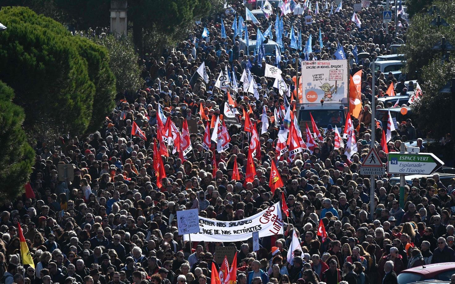 Протест против пенсионной реформы во Франции.