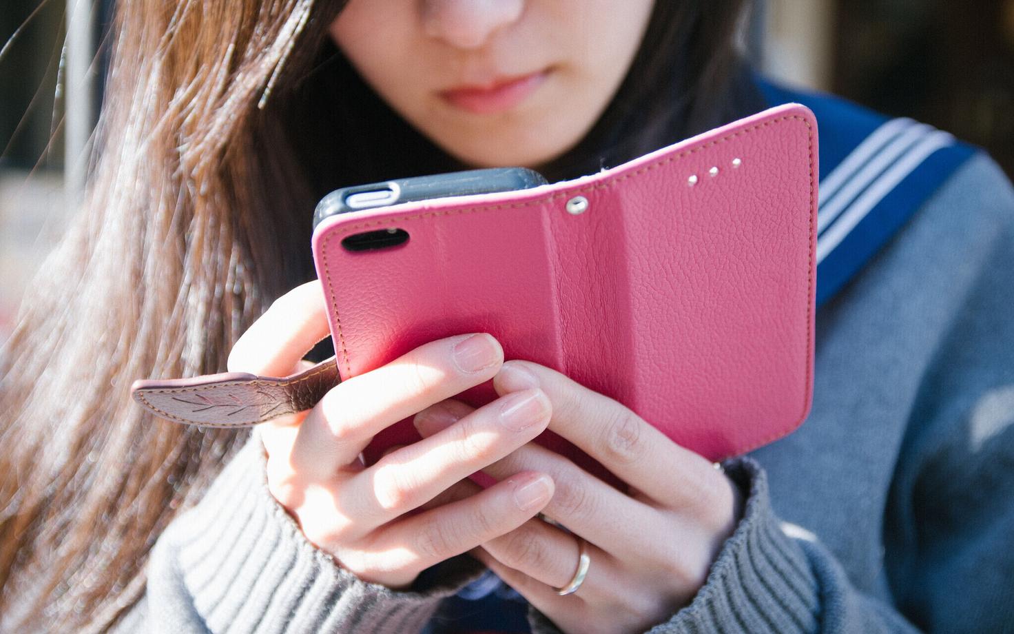 Uuringus avastati, et 18–24-aastaste vaimne heaolu sõltus nutitelefoni esmakasutuse vanusest.