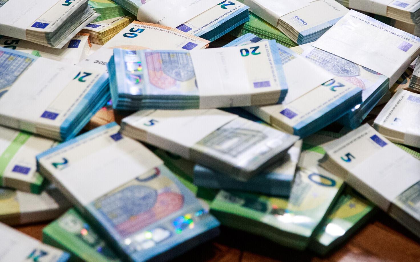 Деньги. Иллюстративная фотография.