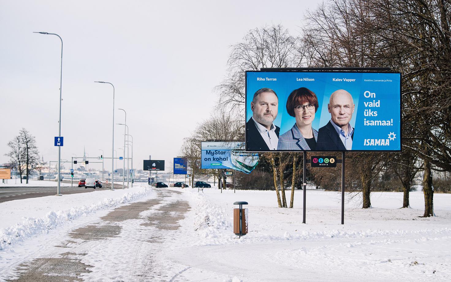 Наружная предвыборная реклама Isamaa на улицах Таллинна.