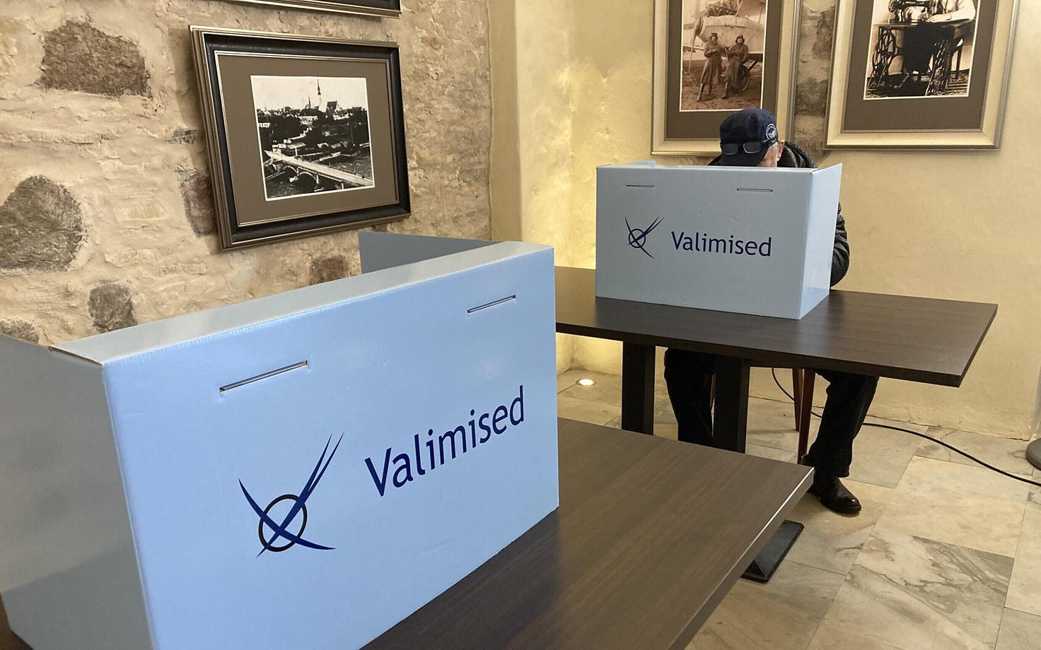 Голосование на выборах в Рийгикогу.