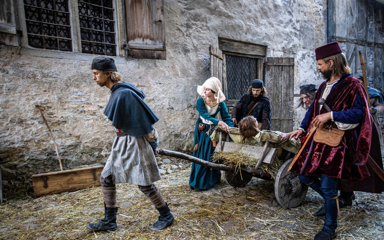 Кадр из фильма «Аптекарь Мельхиор. Дочь палача».