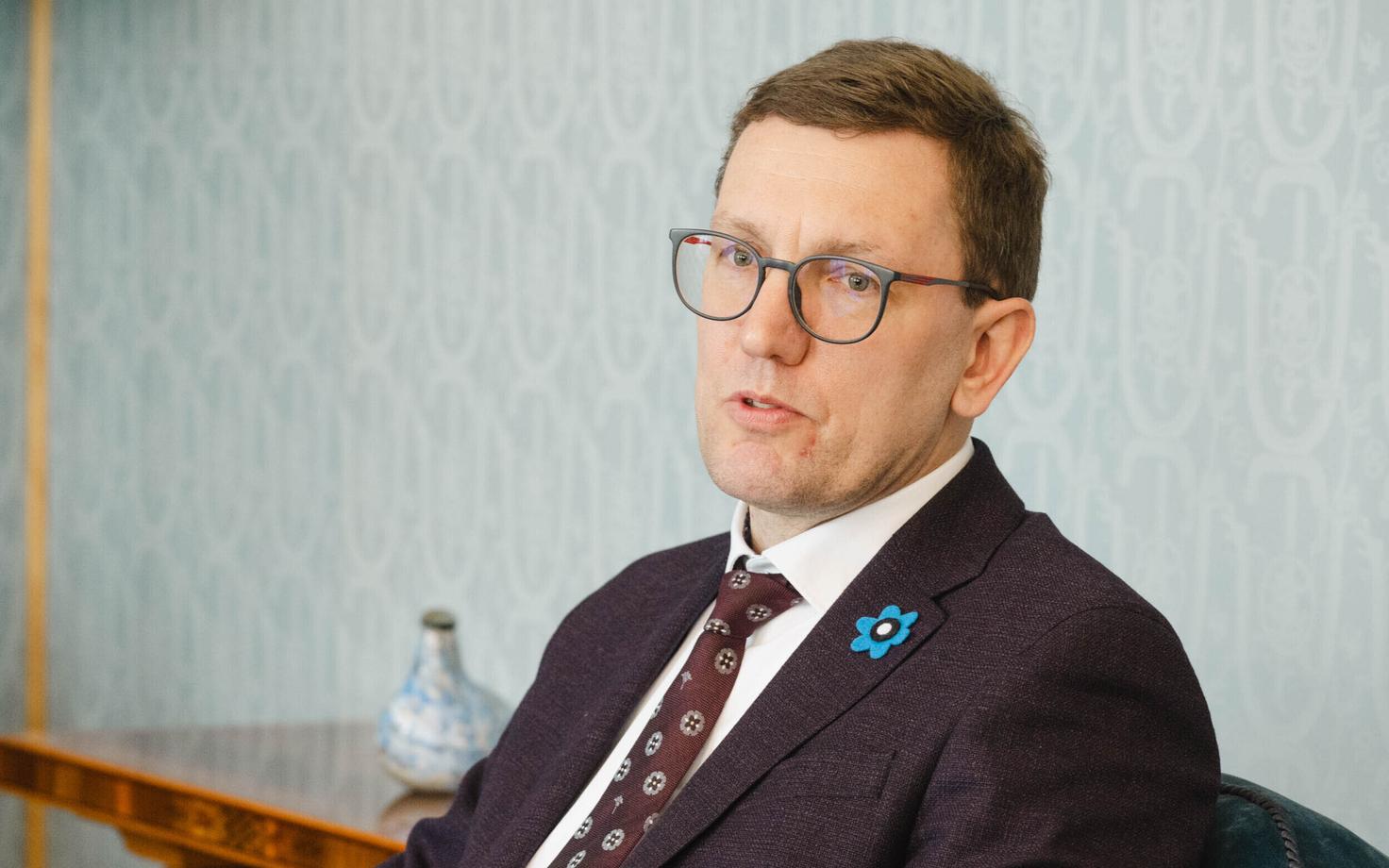 Министр климата Кристен Михал.