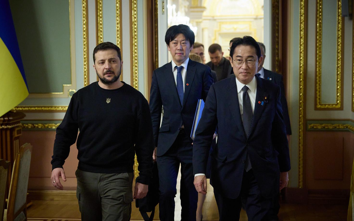 Премьер-министр Японии Фумио Кисида посетил Киев в начале марта.