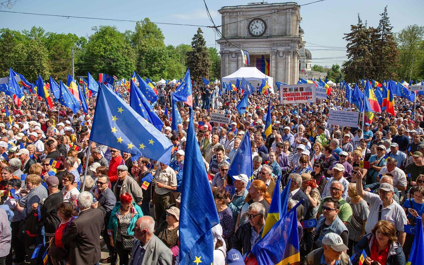 Митинг в Кишиневе в поддержку вступления Молдавии в ЕС.