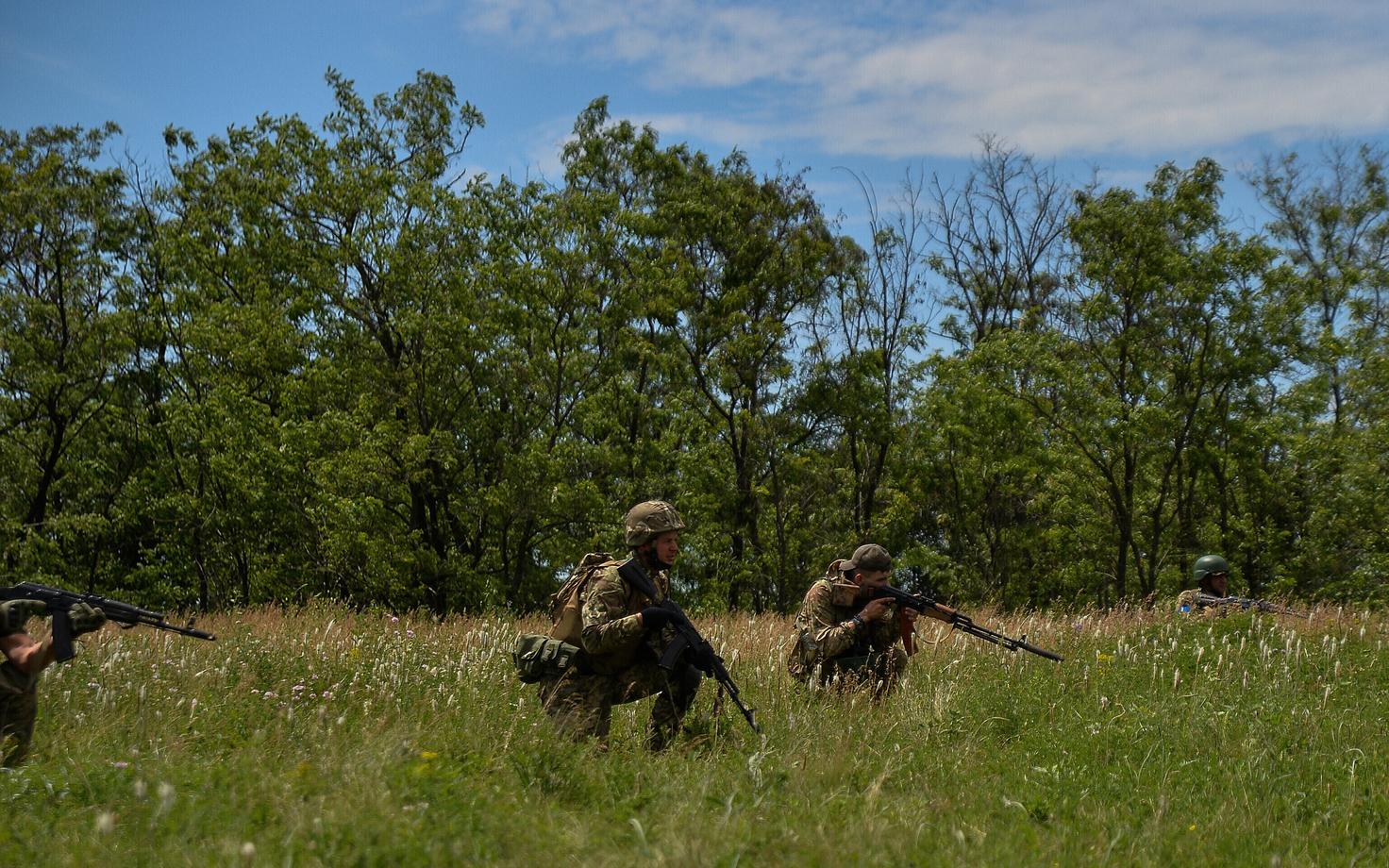 Украинские военные.
