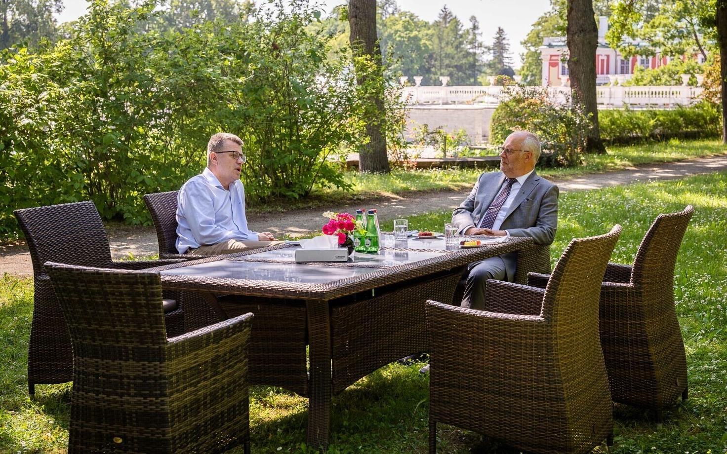 Урмас Рейнсалу (слева) и Алар Карис.