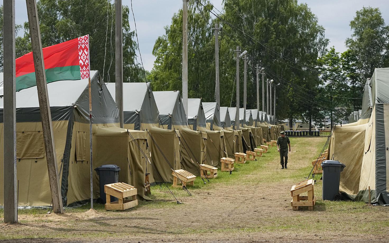 Wagneri võitlejatele ette valmistatud telklinnak Valgevenes Tseli külas.