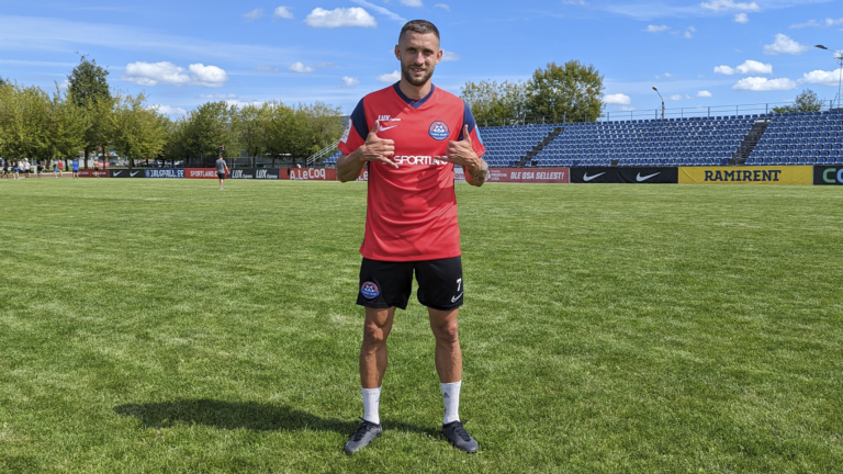 Александр Волков.