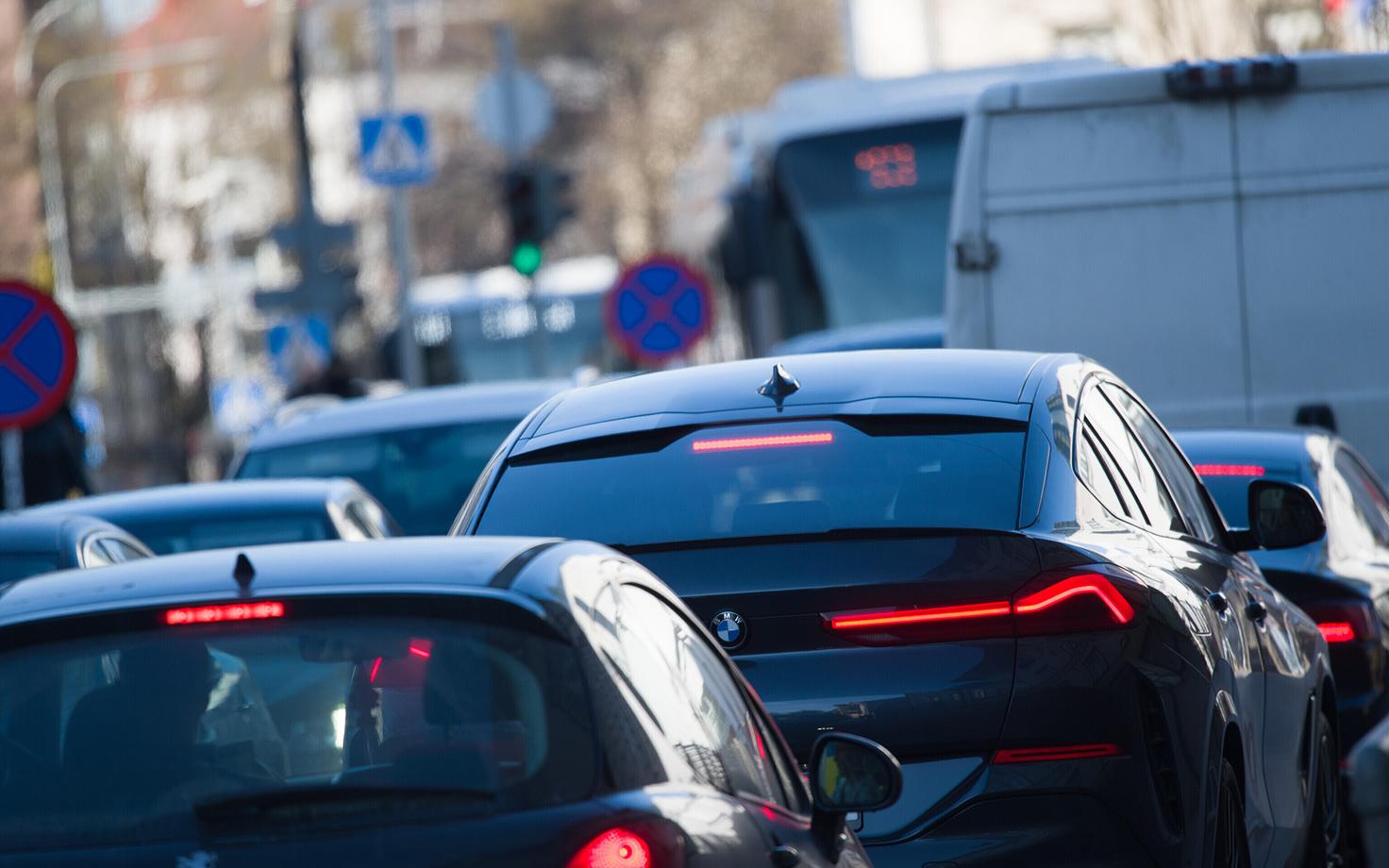 Автомобили. Иллюстративное фото.