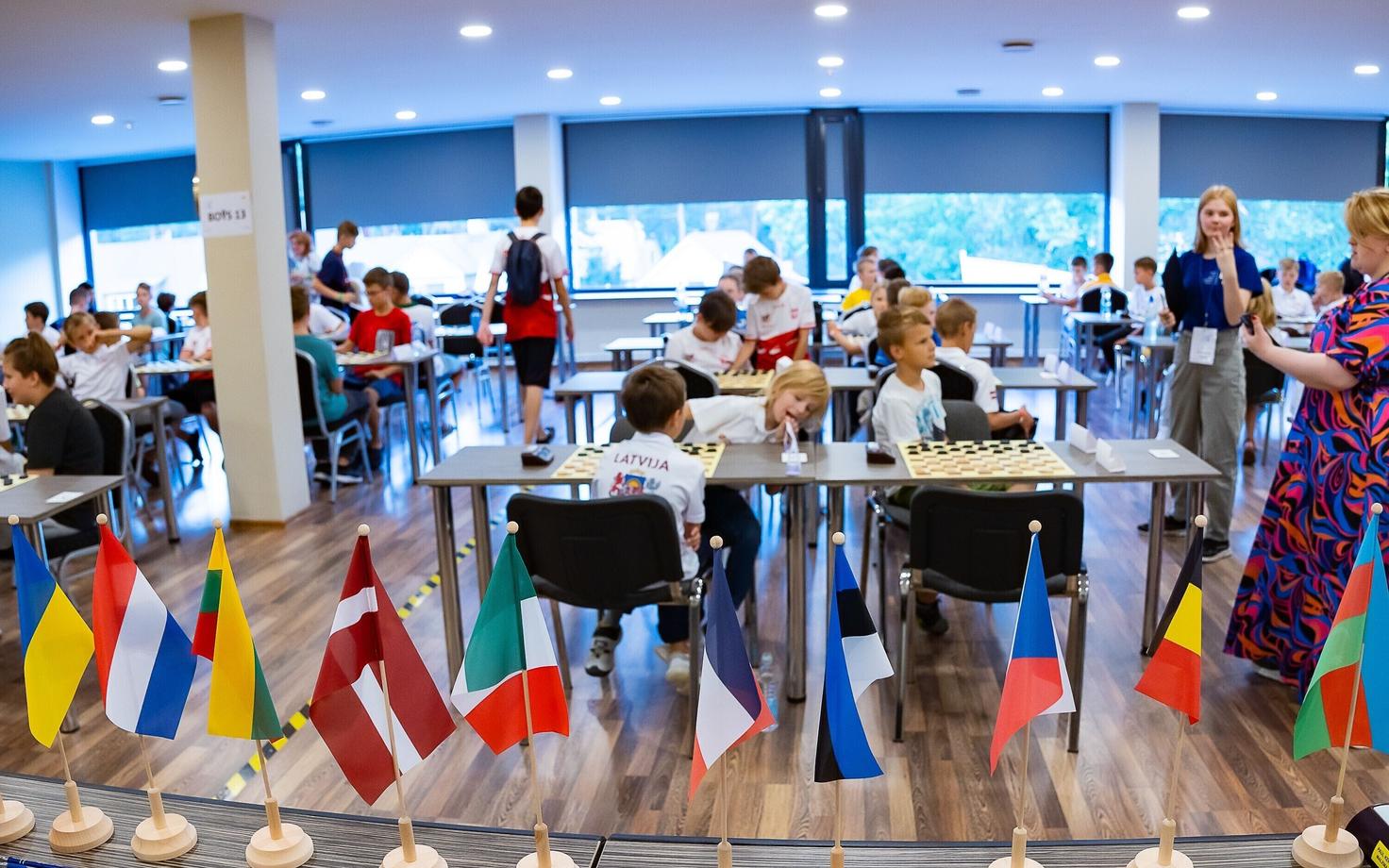 Euroopa noorte meistrivõistlustel rahvusvahelises kabes