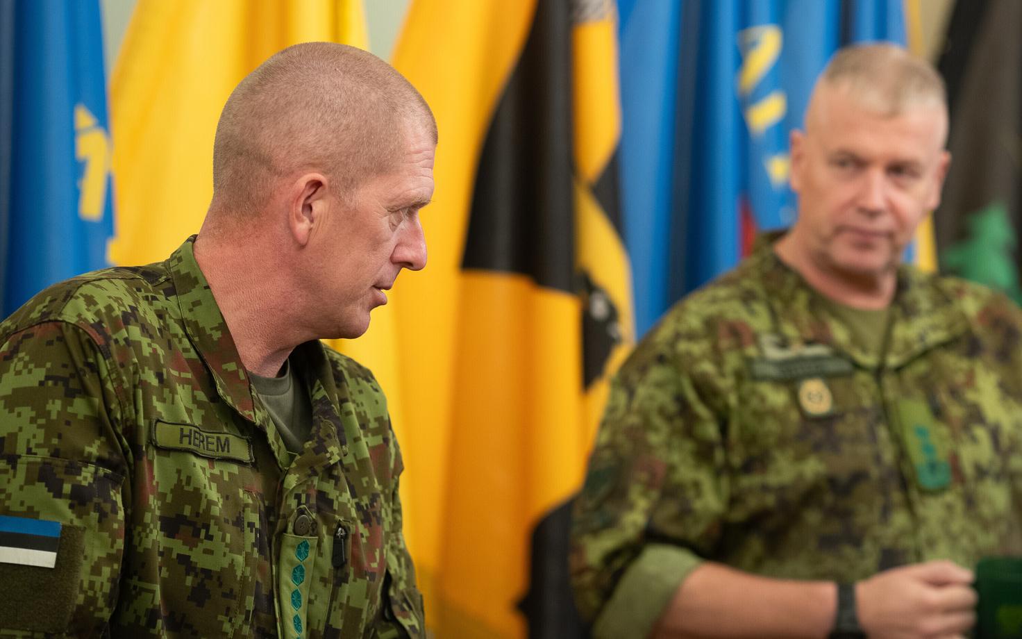 Commander of the Estonian Defense Forces (EDF) General Martin Herem and Defense League (Kaitseliit) chief Defense League commander Brig.Gen. Riho Ühtegi.