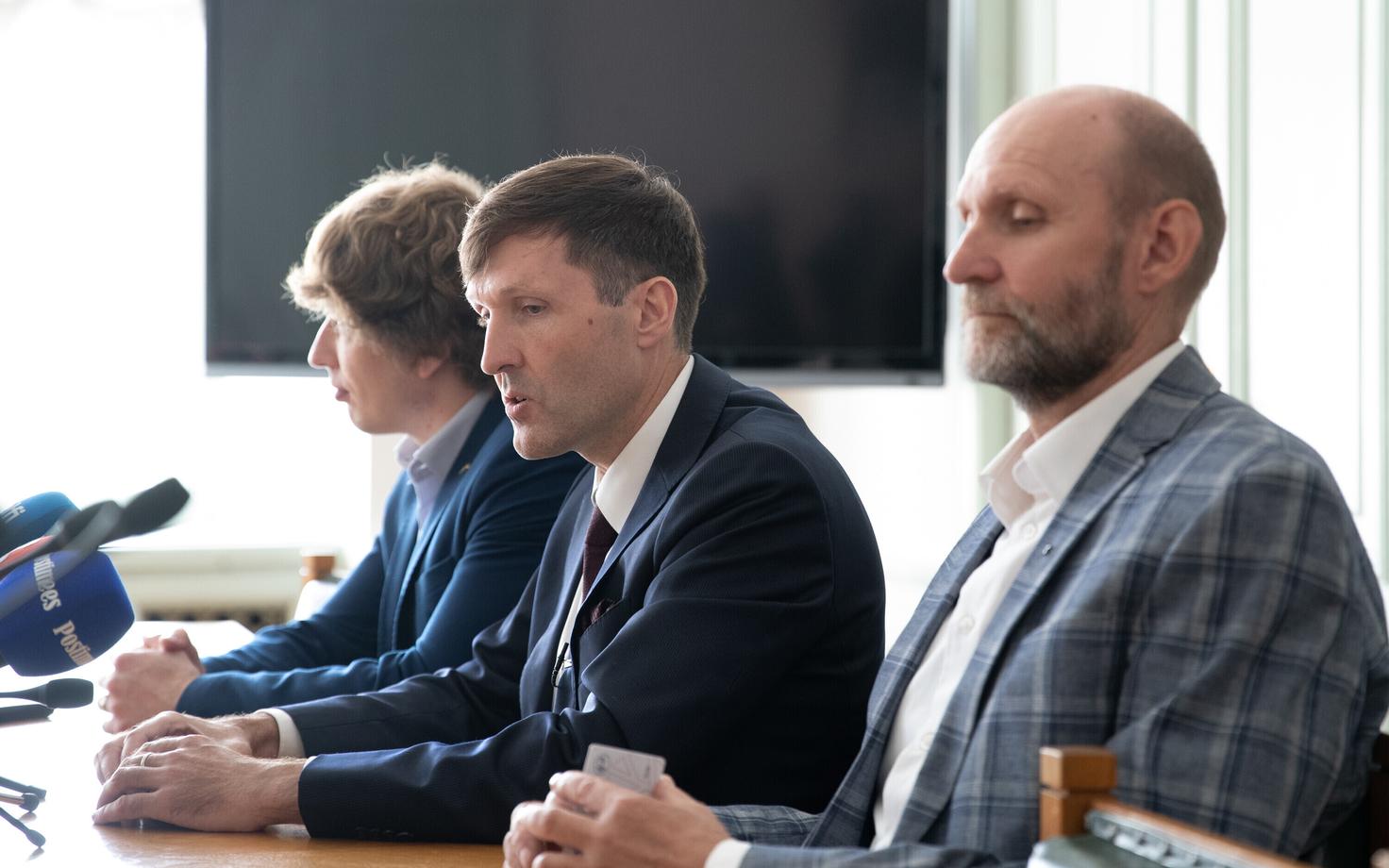 Танель Кийк, Мартин Хельме и Хелир-Валдор Сеэдер.