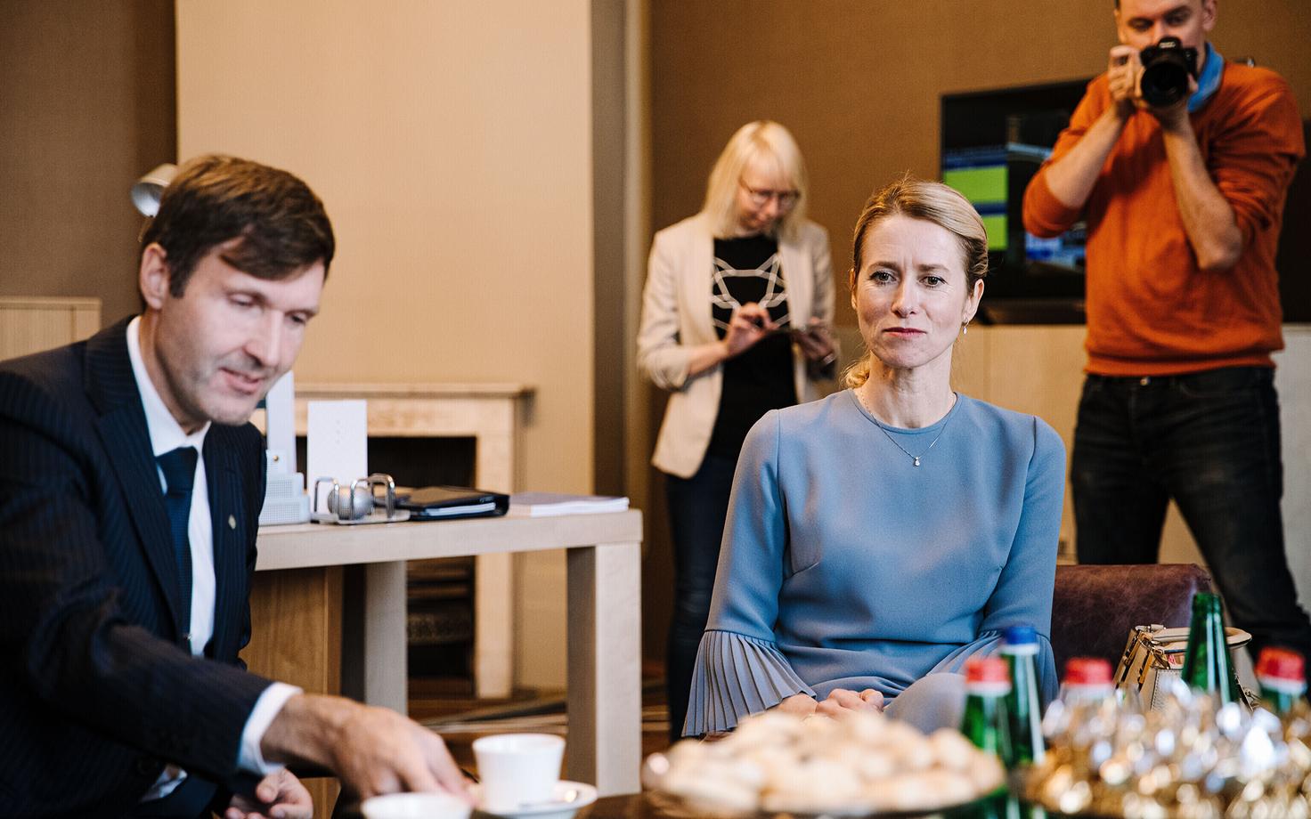 Мартин Хельме (слева) прокомментировал интервью Каи Каллас зарубежному СМИ.