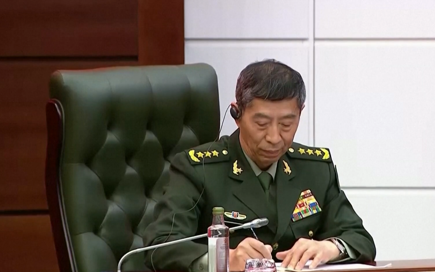 Отправленный в отставку министр обороны КНР Ли Шанфу.