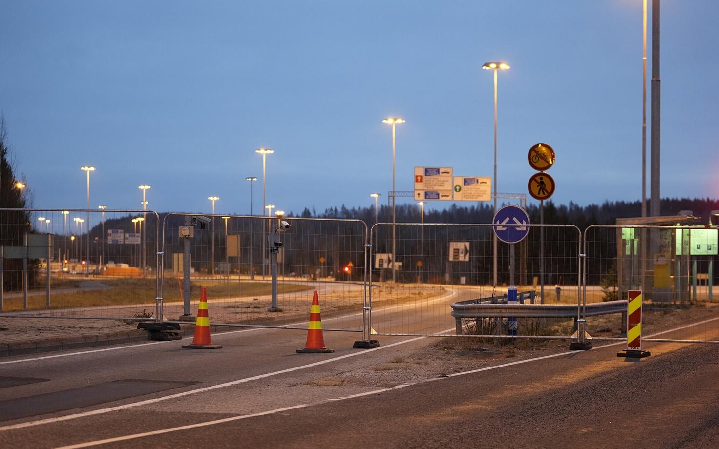 Пограничный переход Финляндии Нуйямаа с Россией закрыт для движения транспорта с субботы.