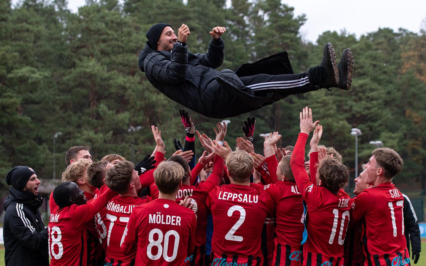 Владимир Васильев вывел