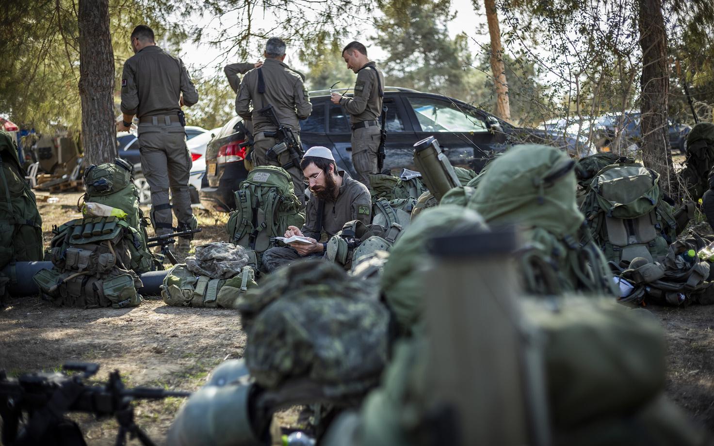 Израильские военнослужащие.