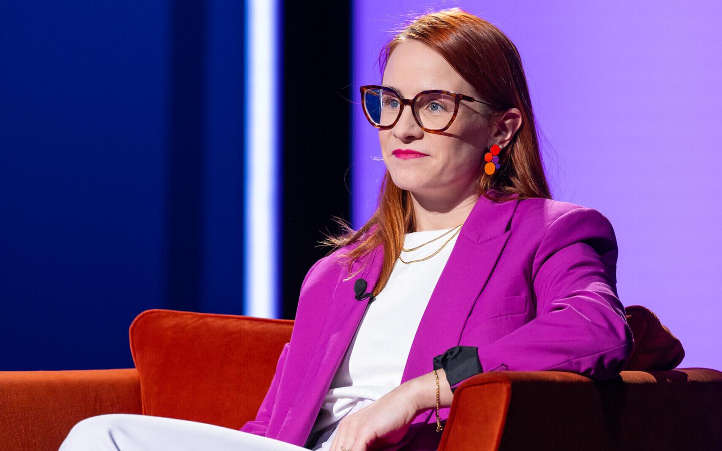 Сандра Сярав.