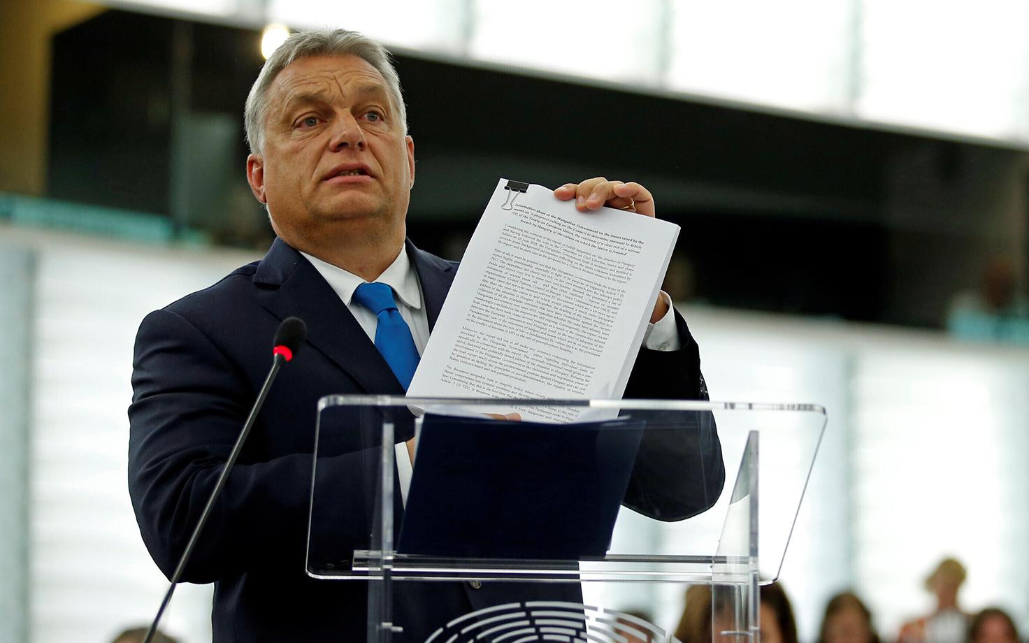 Премьер-министр Венгрии Виктор Орбан в Европарламенте.