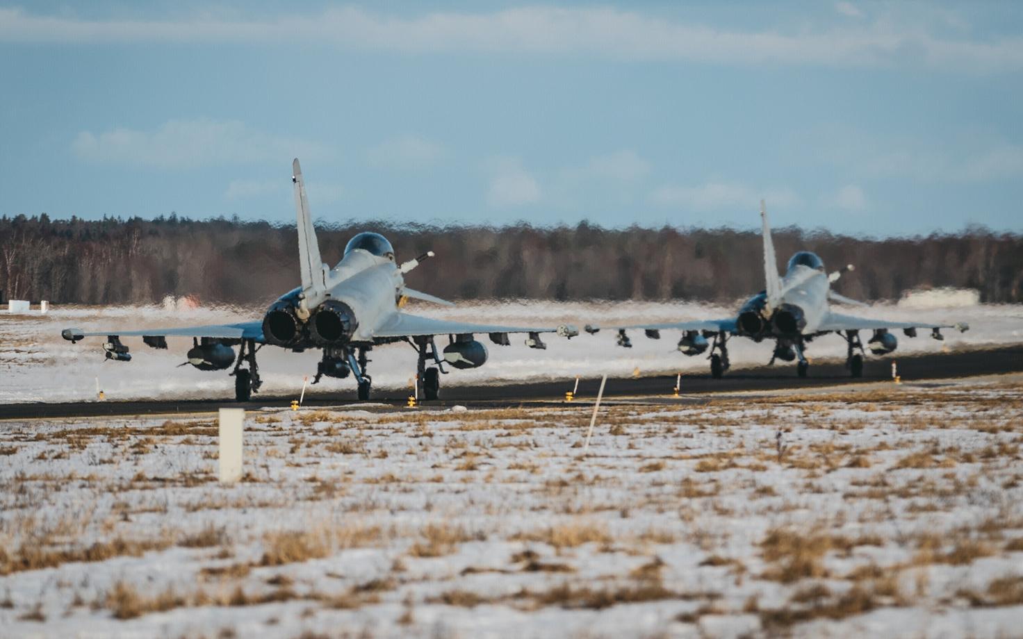 Eurofighter Typhoons in RAF and Luftwaffe service taxiing at Ämari last year.