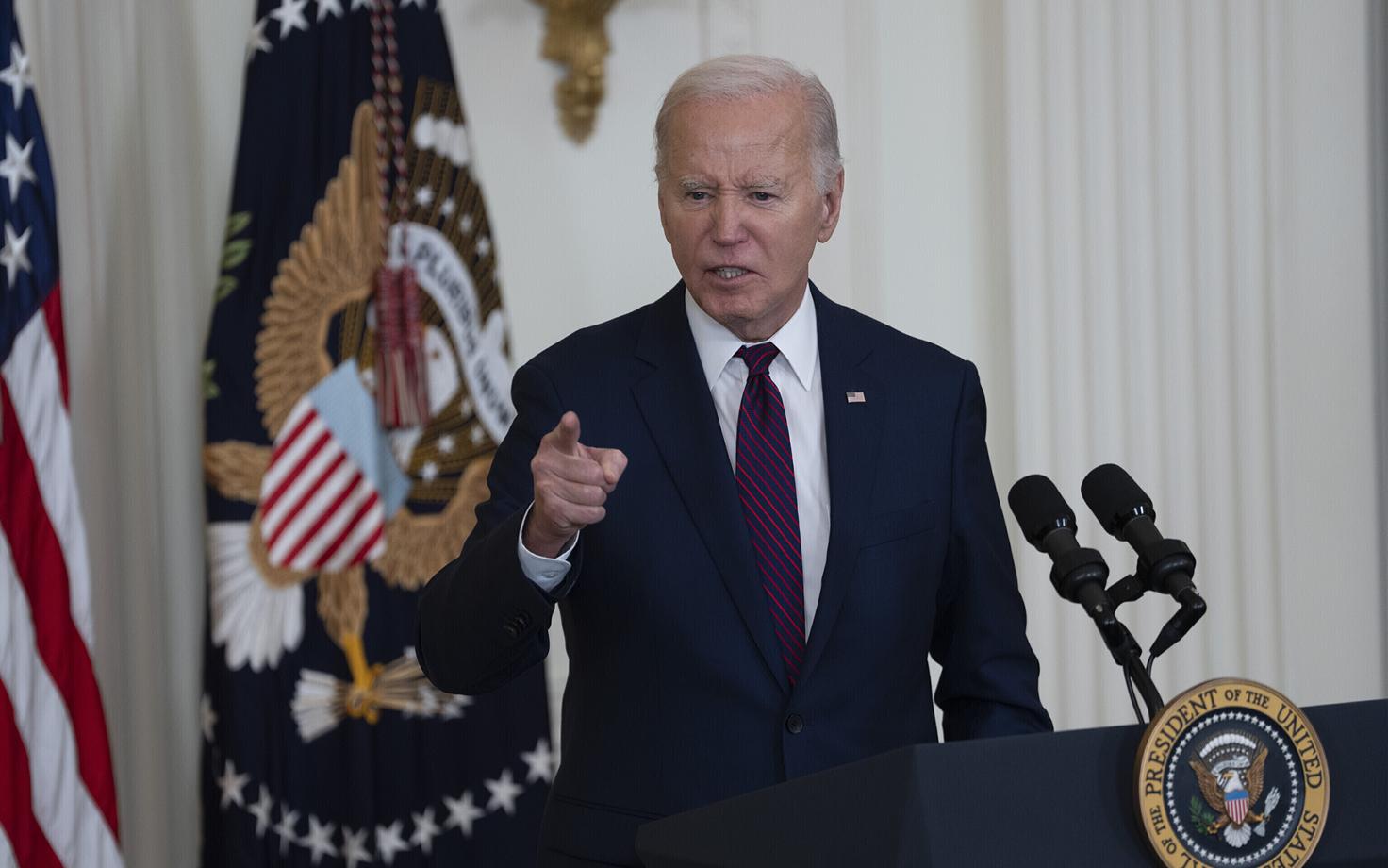 USA president Joe Biden reedel linnapeadele kõnelemas.
