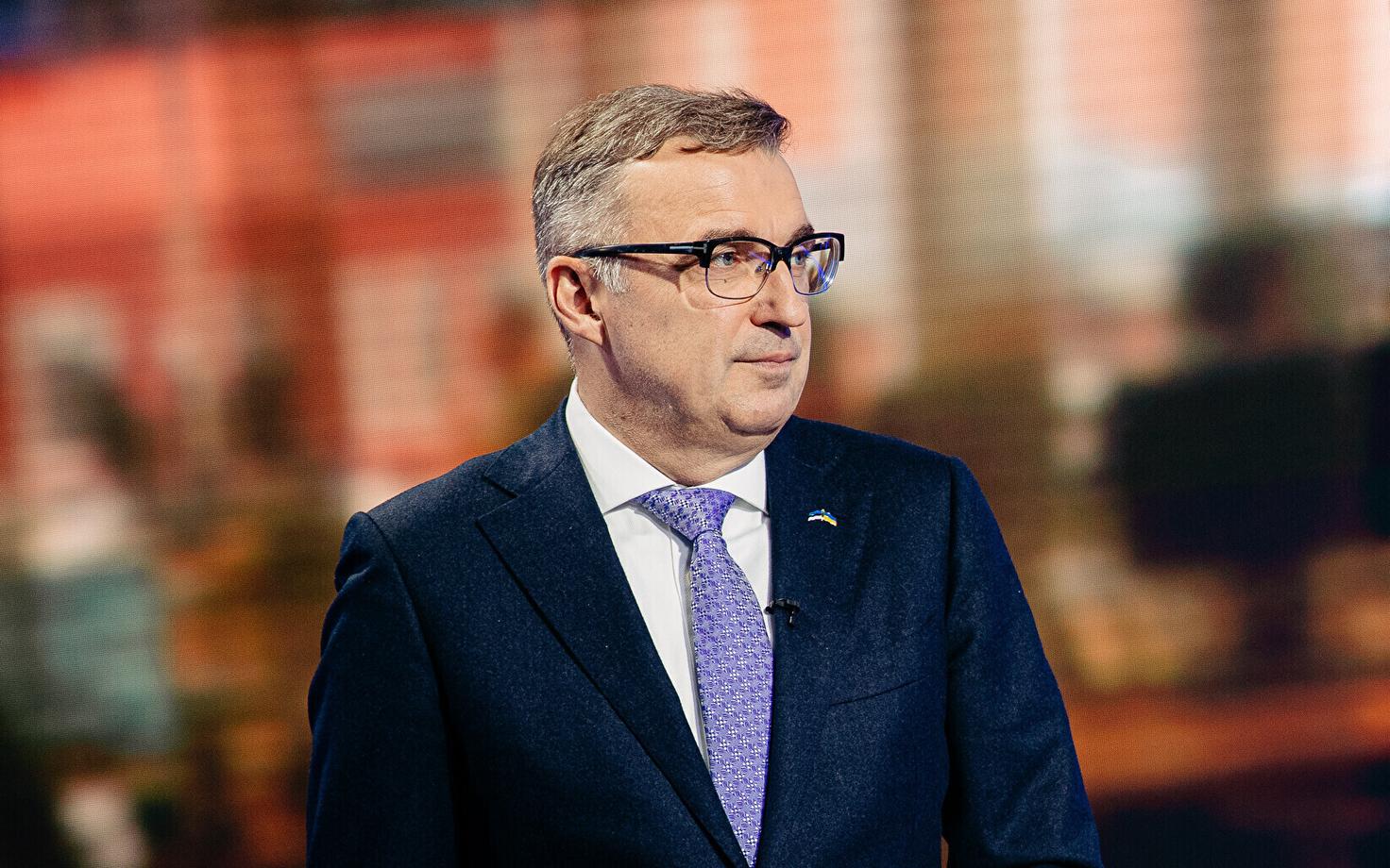 Андрес Сутть.