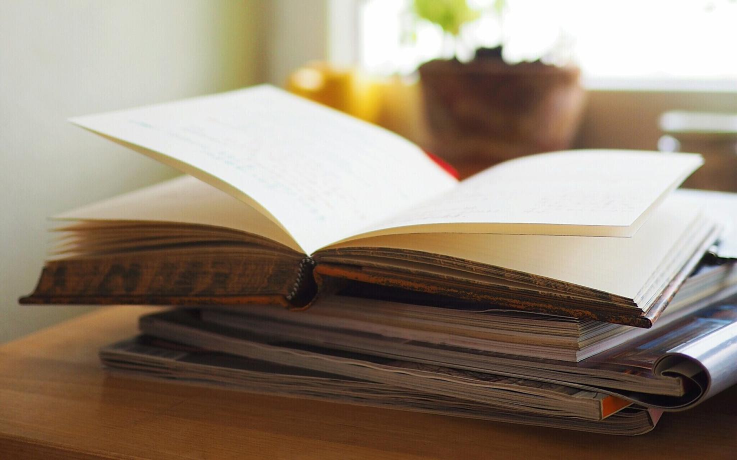 Книга. Иллюстративная фотография.